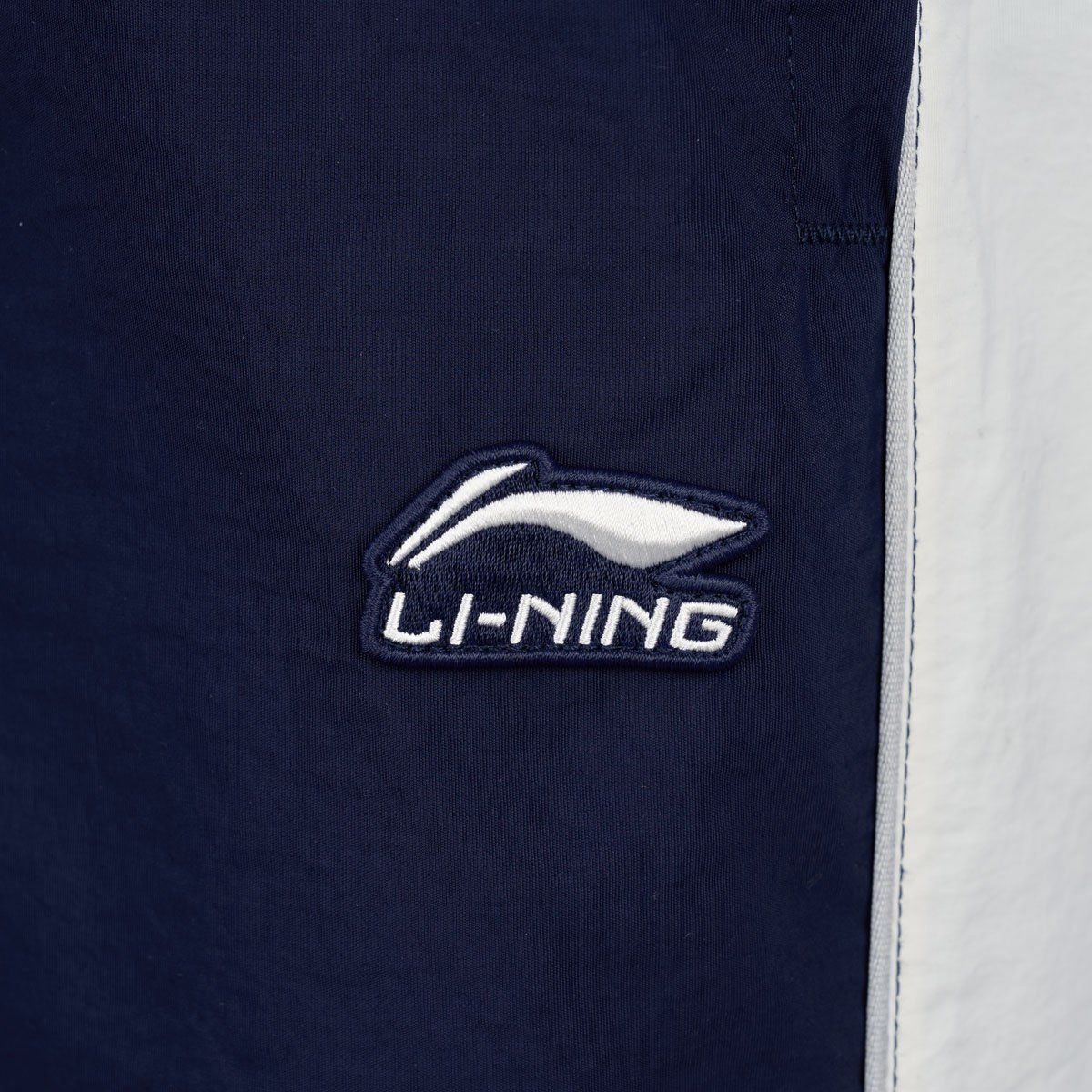 Quần gió bo gấu Nam AYKV105-2V