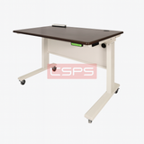 Bàn điều chỉnh chiều cao bằng điện CSPS 117cm màu trắng: Toàn cảnh bàn chân trắng với mặt bàn tối màu