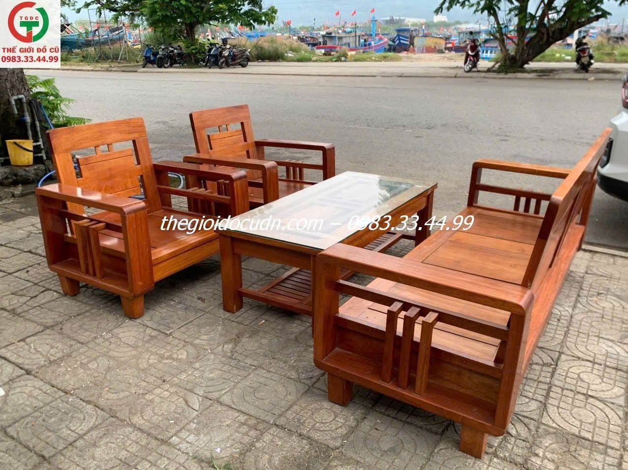 Salon gỗ thanh lý