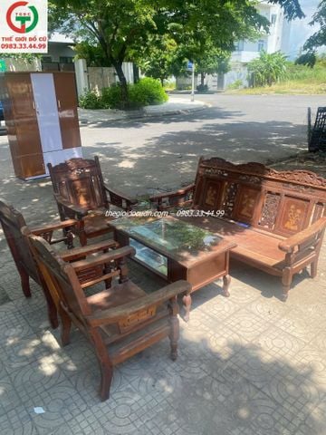 Salon gỗ thanh lý