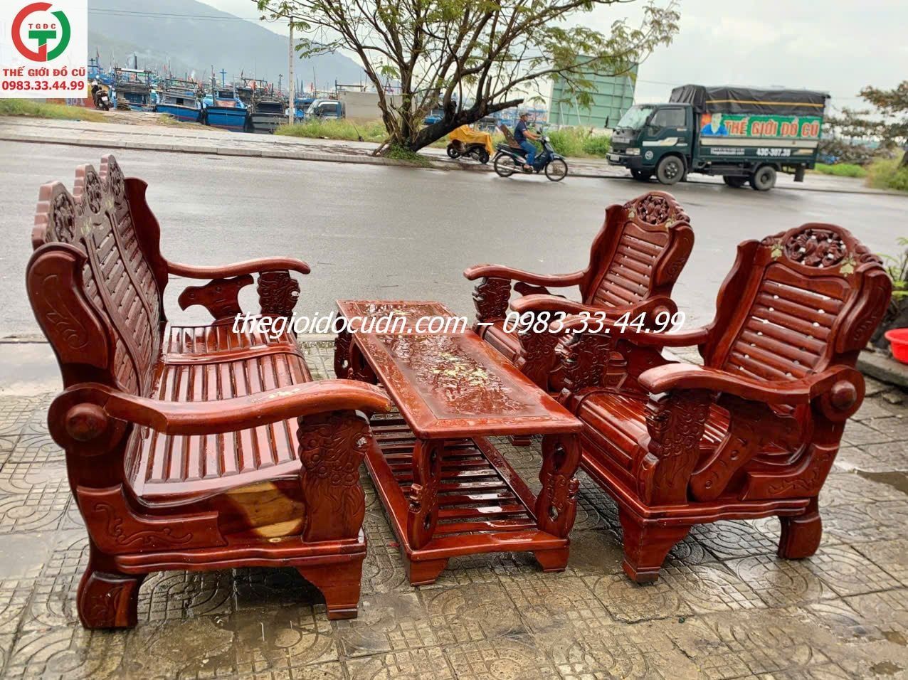 Salon gỗ thanh lý