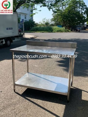 Bàn chế biến thanh lý