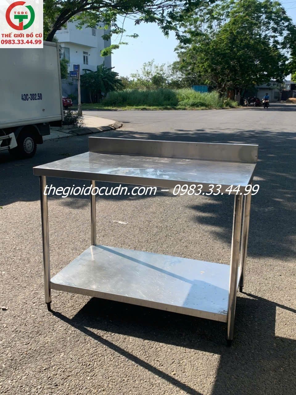 Bàn chế biến thanh lý