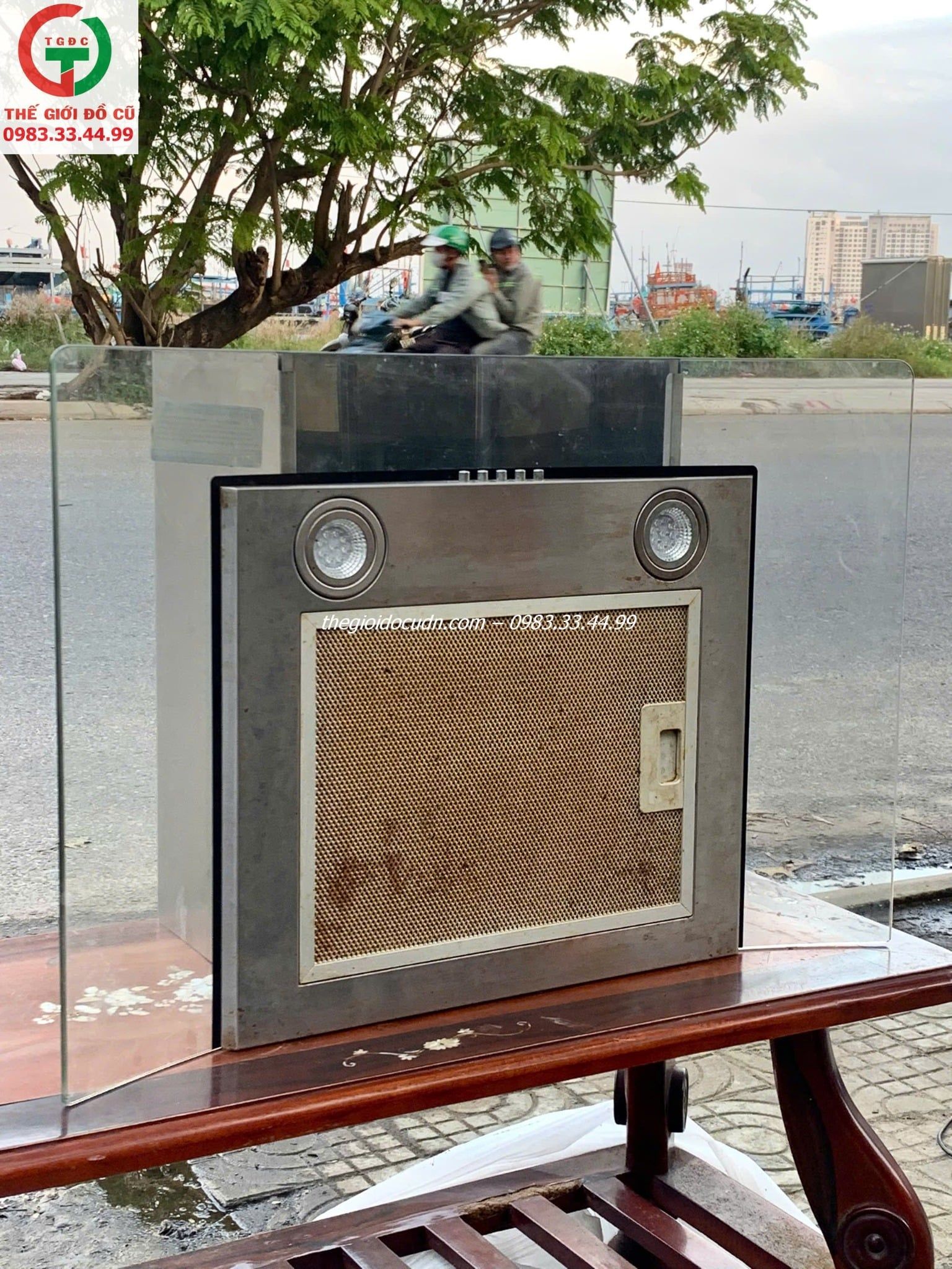 Máy hút mùi thanh lý