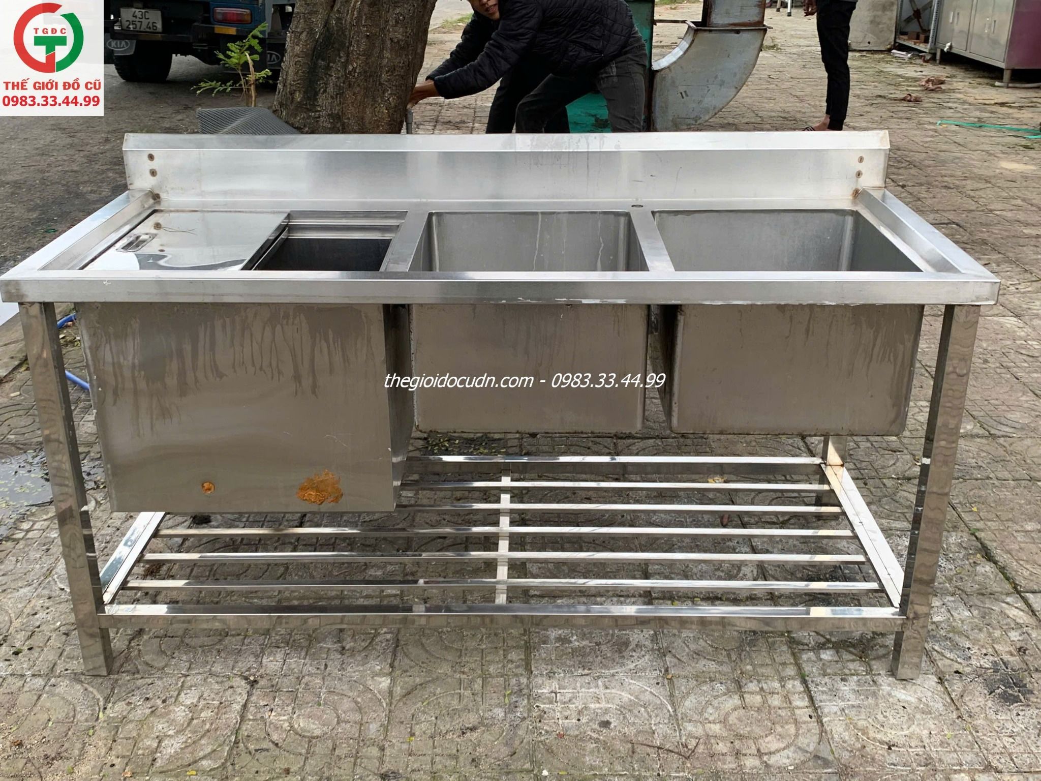 Chậu rửa kèm thùng đá thanh lý