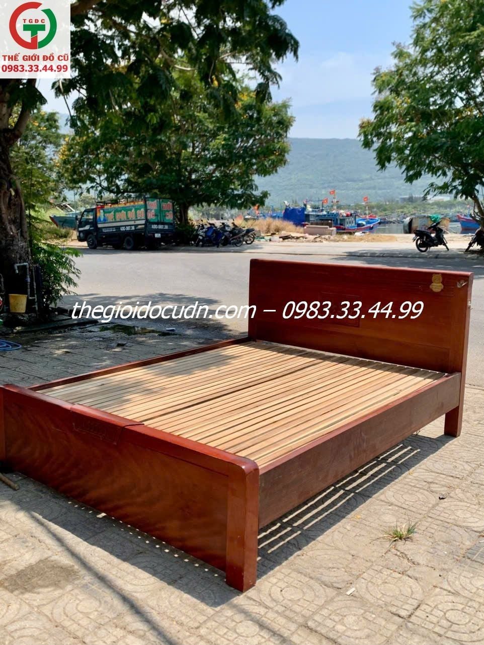 Giường gỗ thanh lý