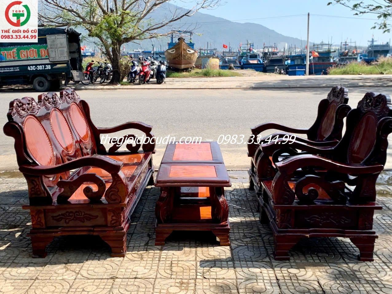 Salon gỗ thanh lý