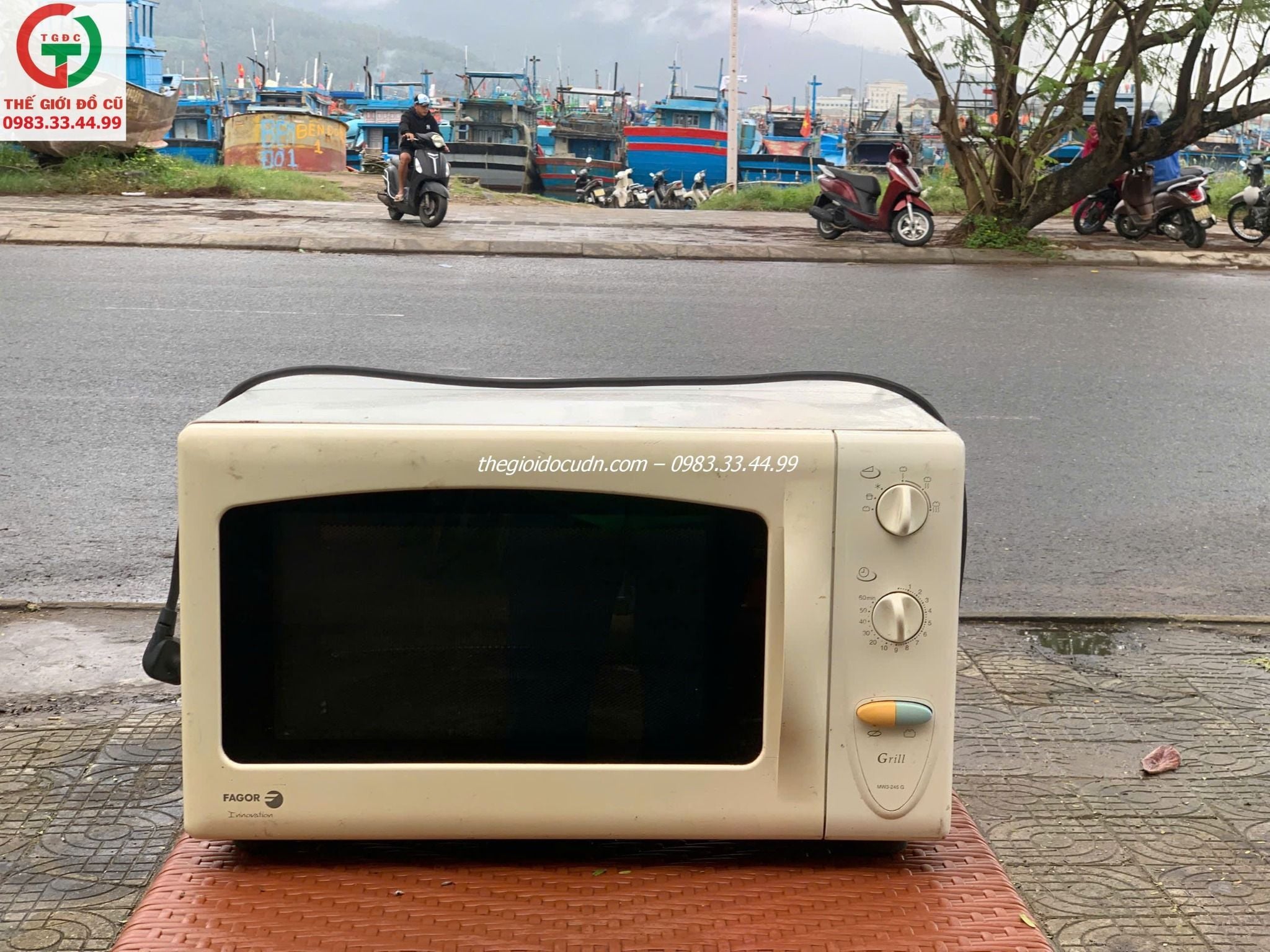 Lò vi sóng thanh lý