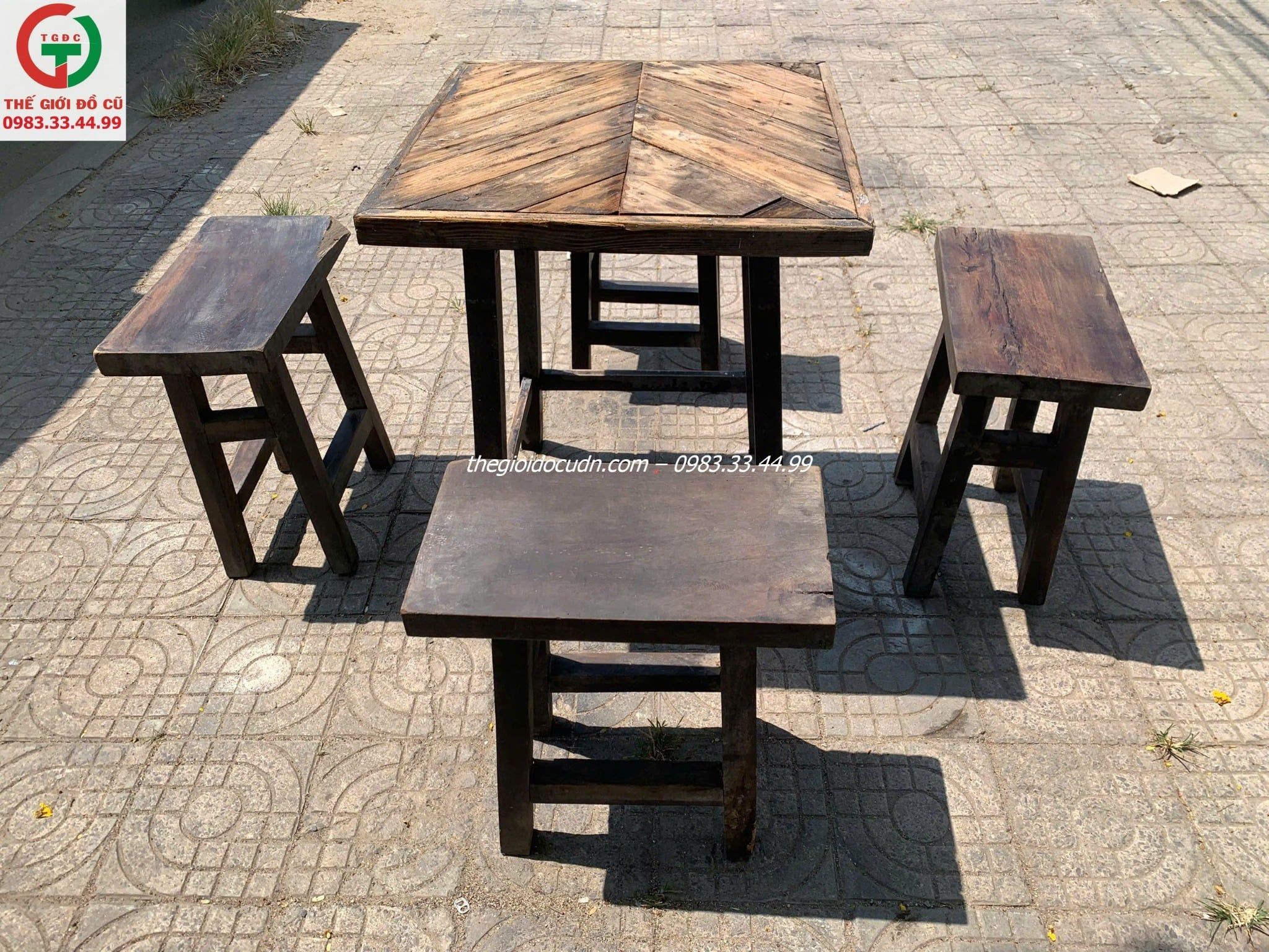 Bàn ghế gỗ thanh lý