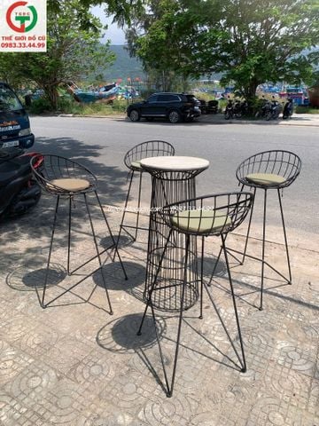 Bàn ghế bar thanh lý