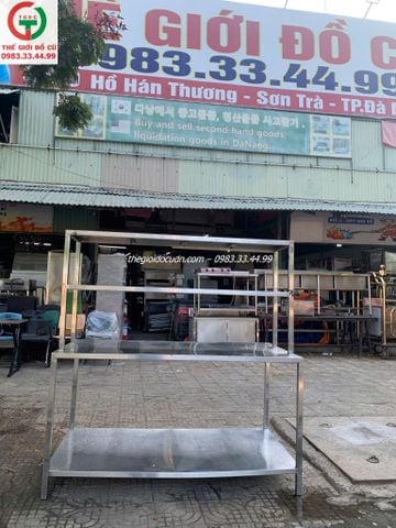 Bàn chế biến thanh lý