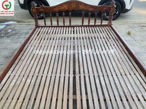 Giường gỗ thanh lý