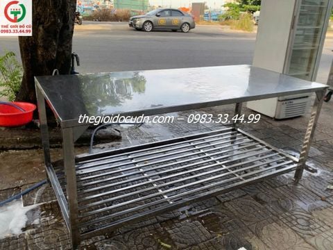 Bàn chế biến thanh lý