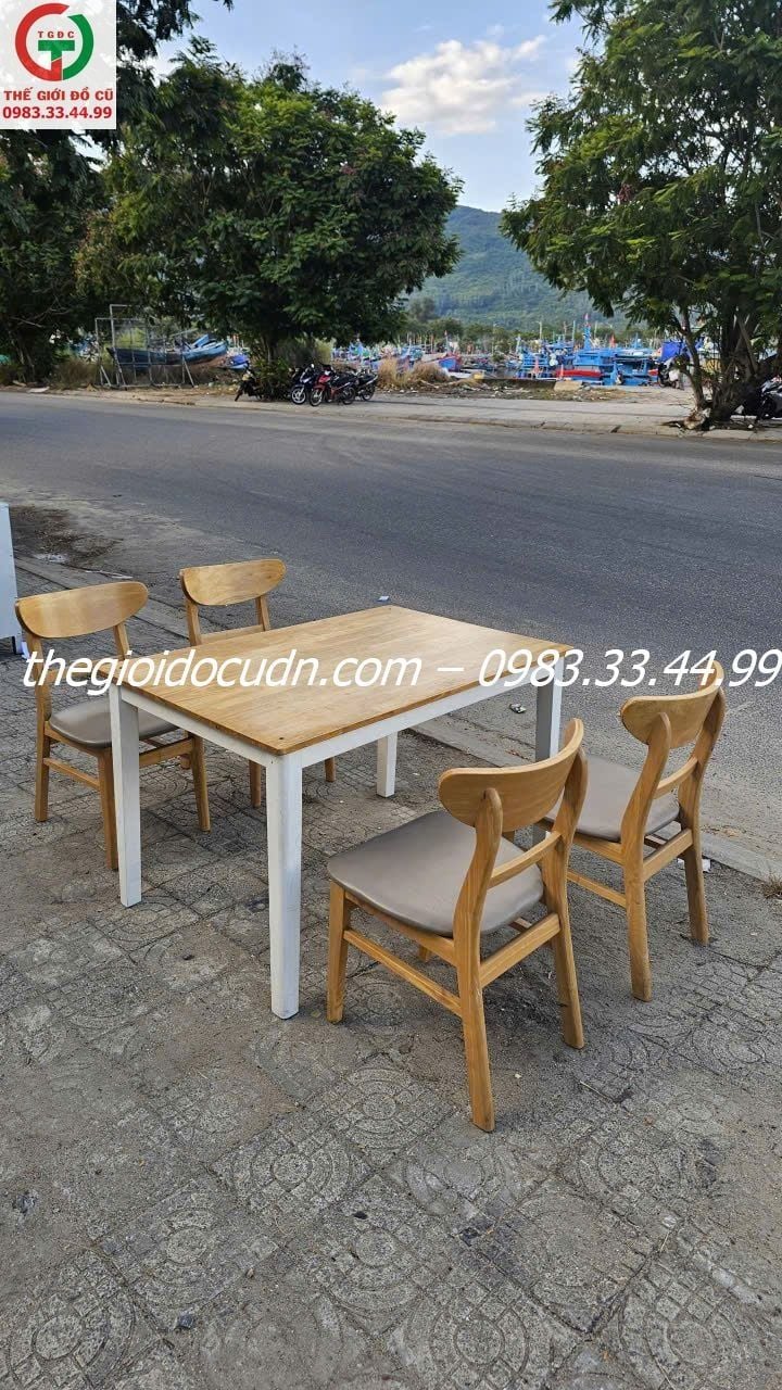 Bàn ghế ăn thanh lý