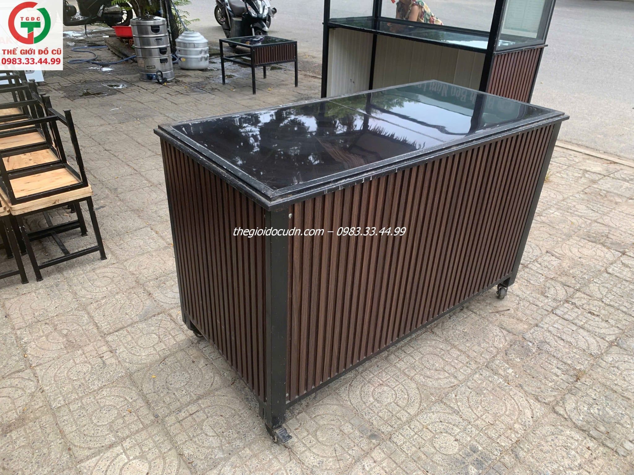 Bàn mặt đá  thanh lý