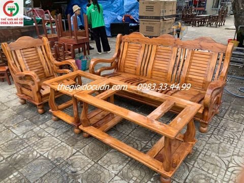 Salon gỗ thanh lý