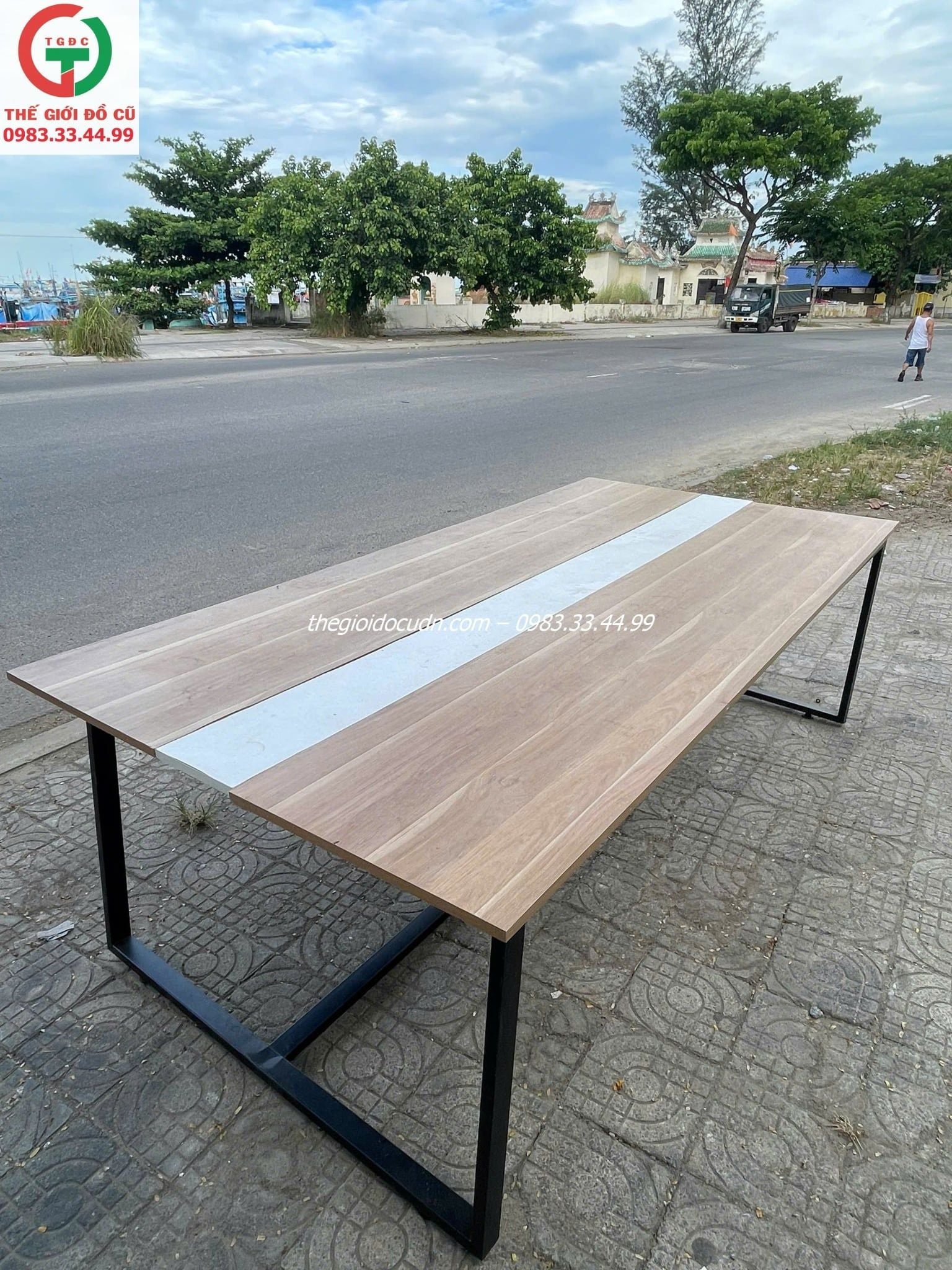 Bàn làm việc thanh lý