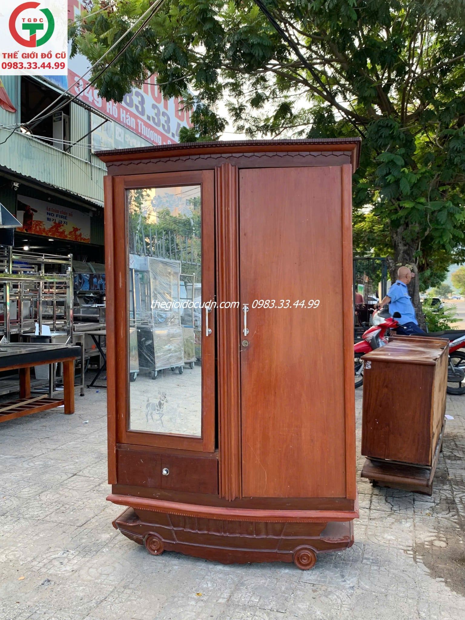 Tủ áo quần gỗ thanh lý