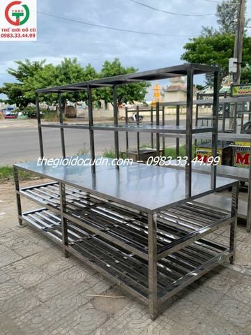 Bàn chế biến thanh lý