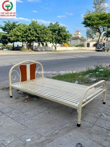 Combo giường sắt và nệm thanh lý