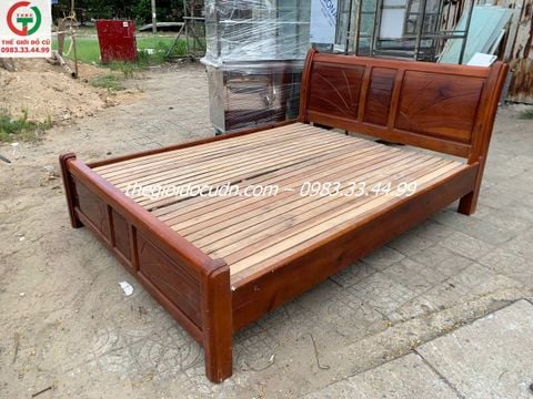 Giường gỗ tự nhiên thanh lý