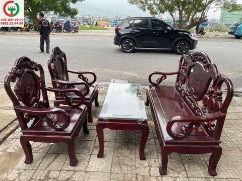 Salon gỗ thanh lý