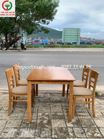 Bàn ghế ăn thanh lý