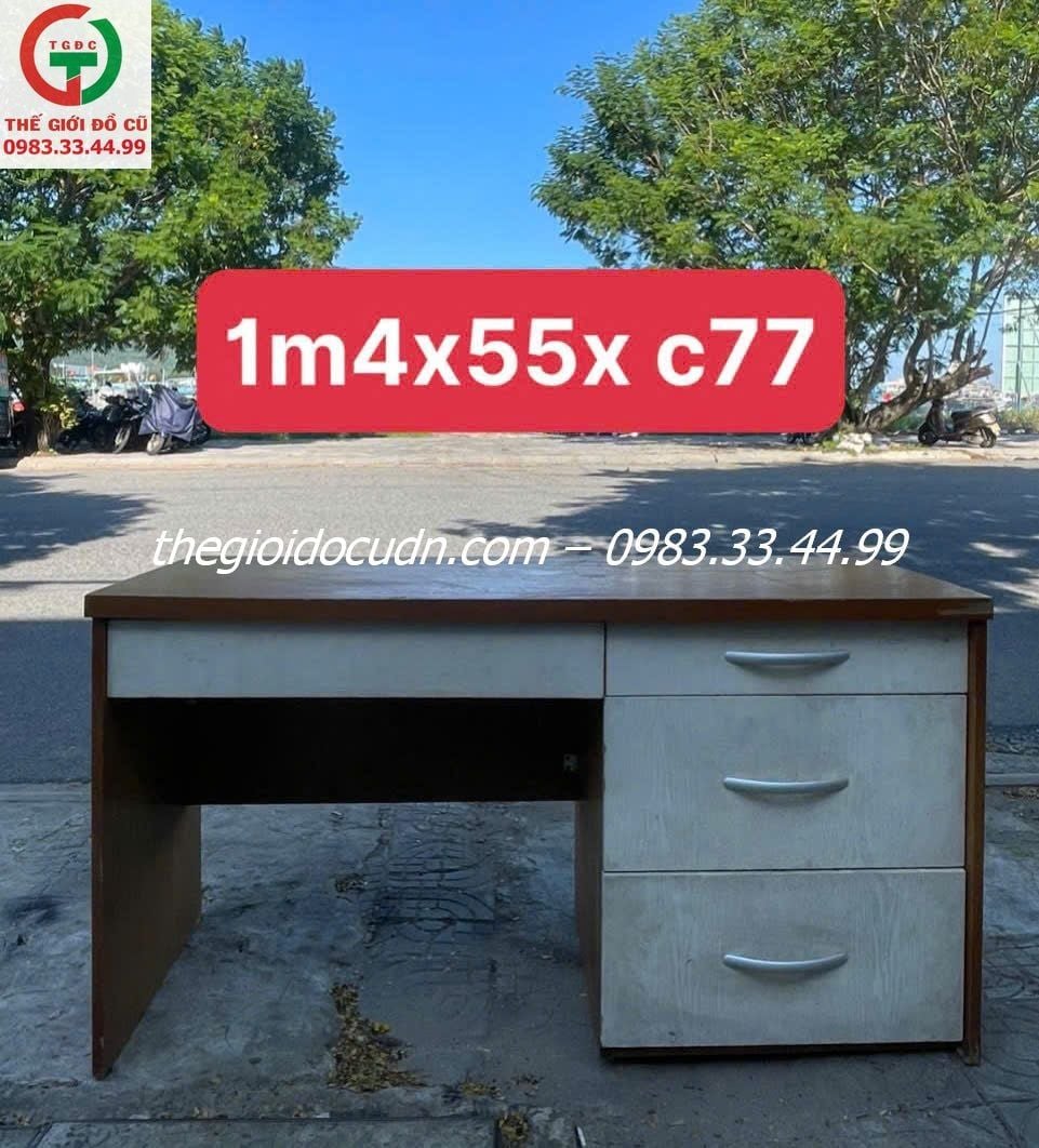 Bàn làm việc thanh lý