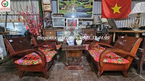 Bàn ghế gỗ thanh lý