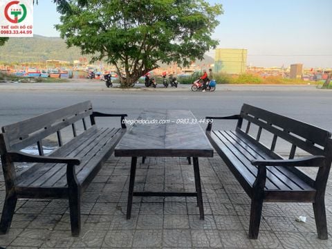 Bàn ghế gỗ thanh lý