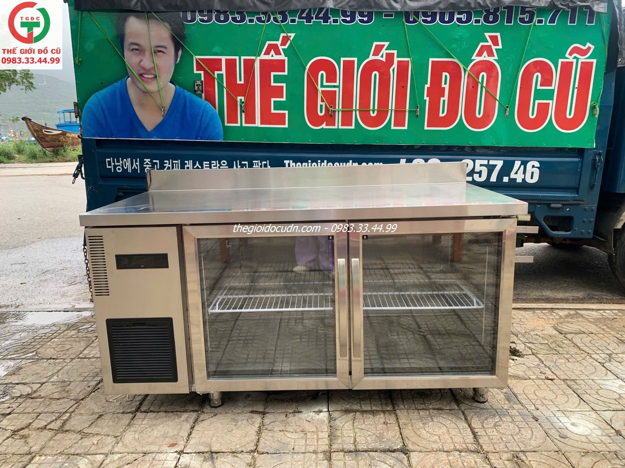 Bàn mát 2 cánh kính thanh lý