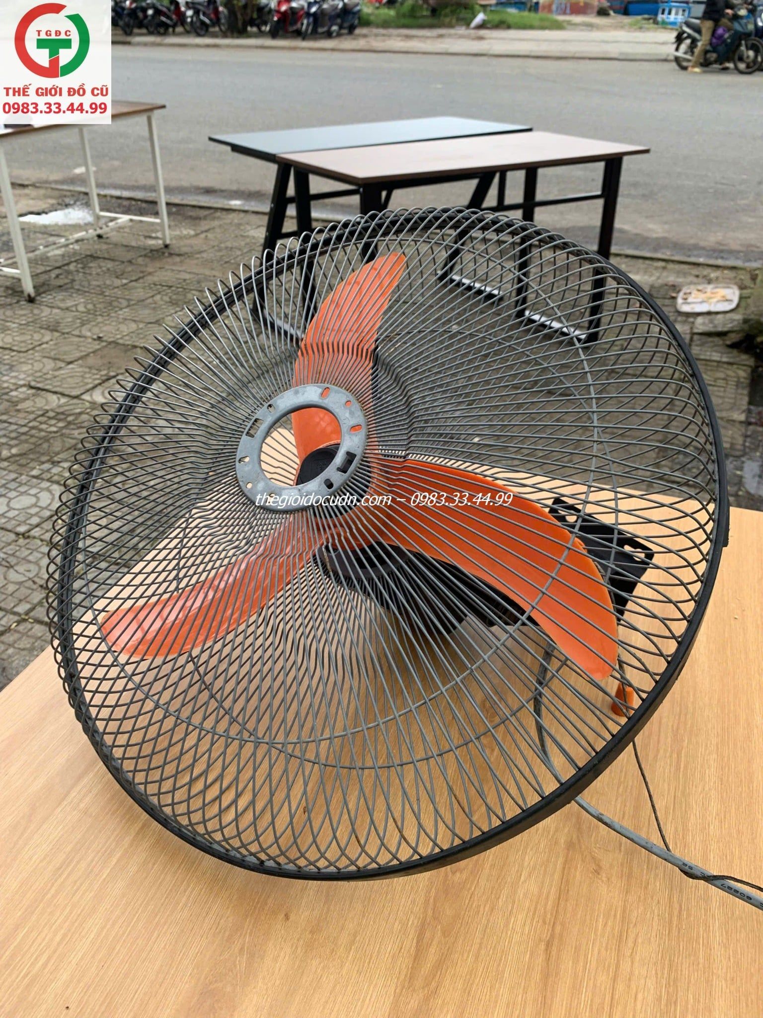 Quạt treo tường thanh lý