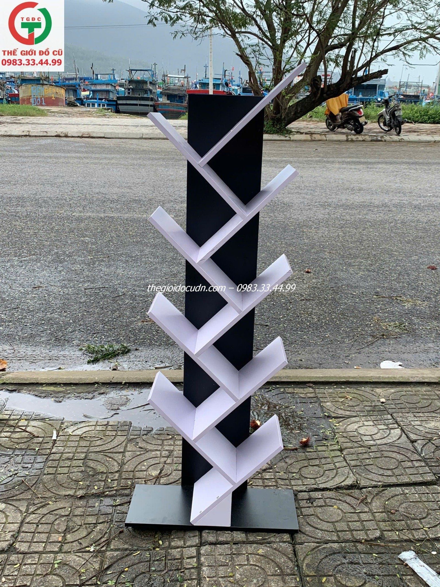 Kệ trưng bày thanh lý