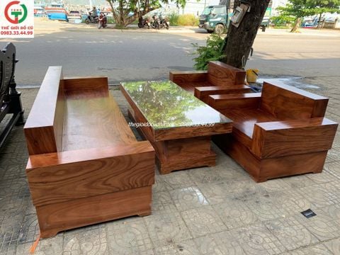 Salon gỗ tự nhiên thanh lý