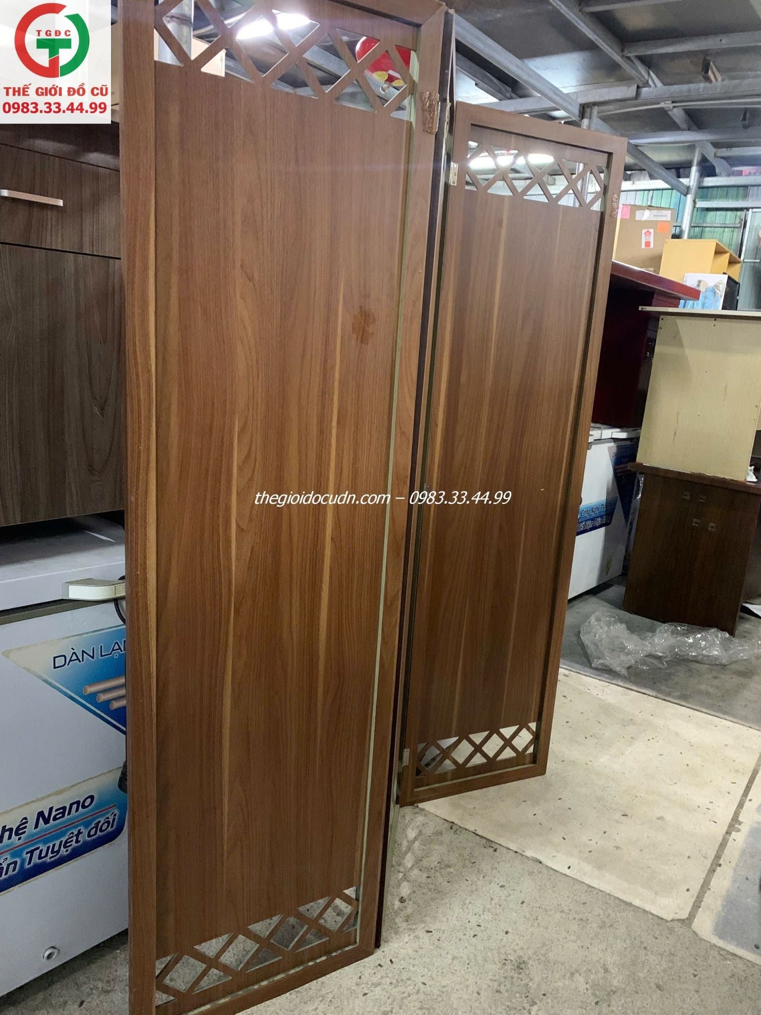 Tấm vách ngăn thanh lý