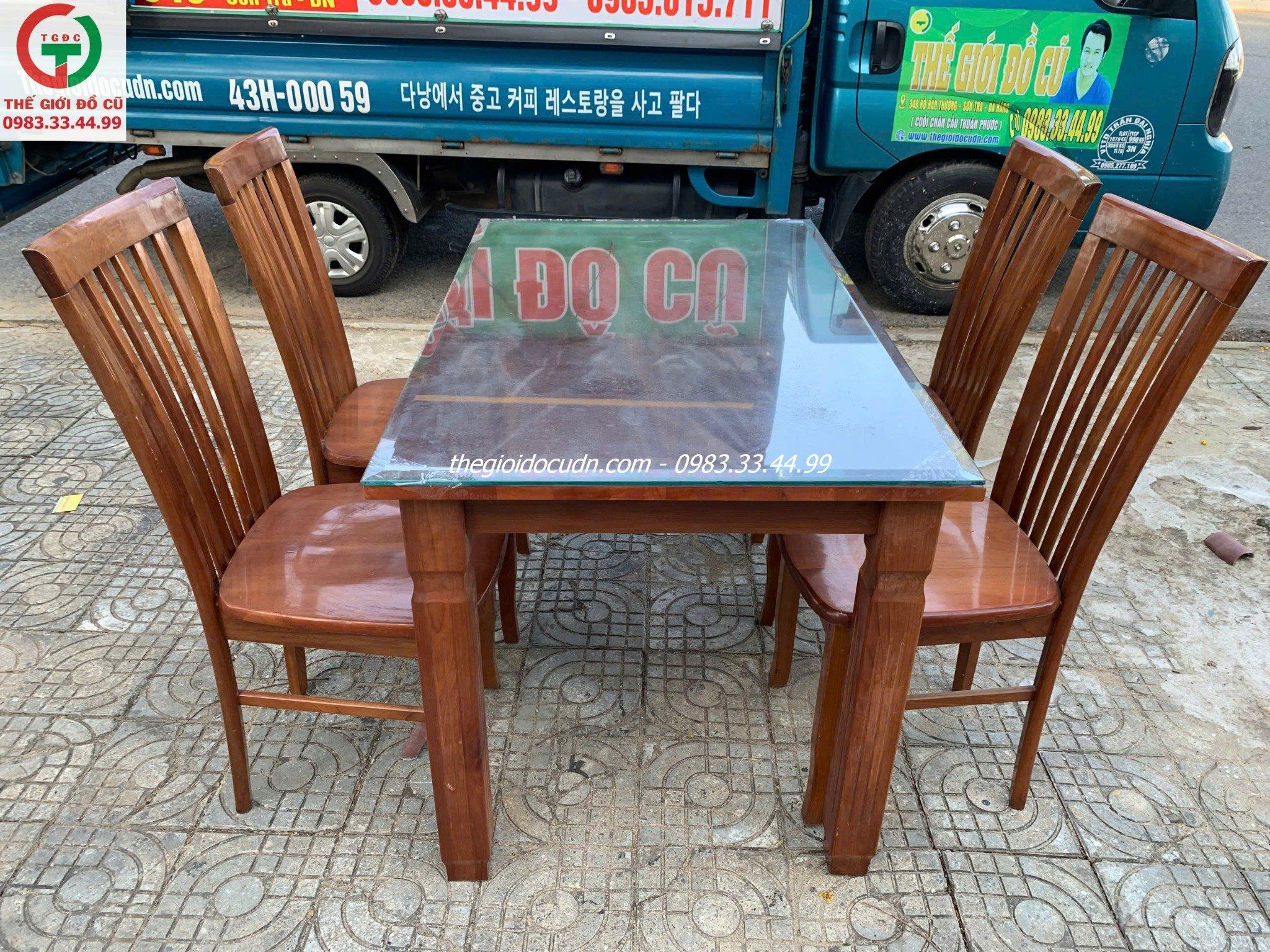 Bàn ăn 4 ghế thanh lý