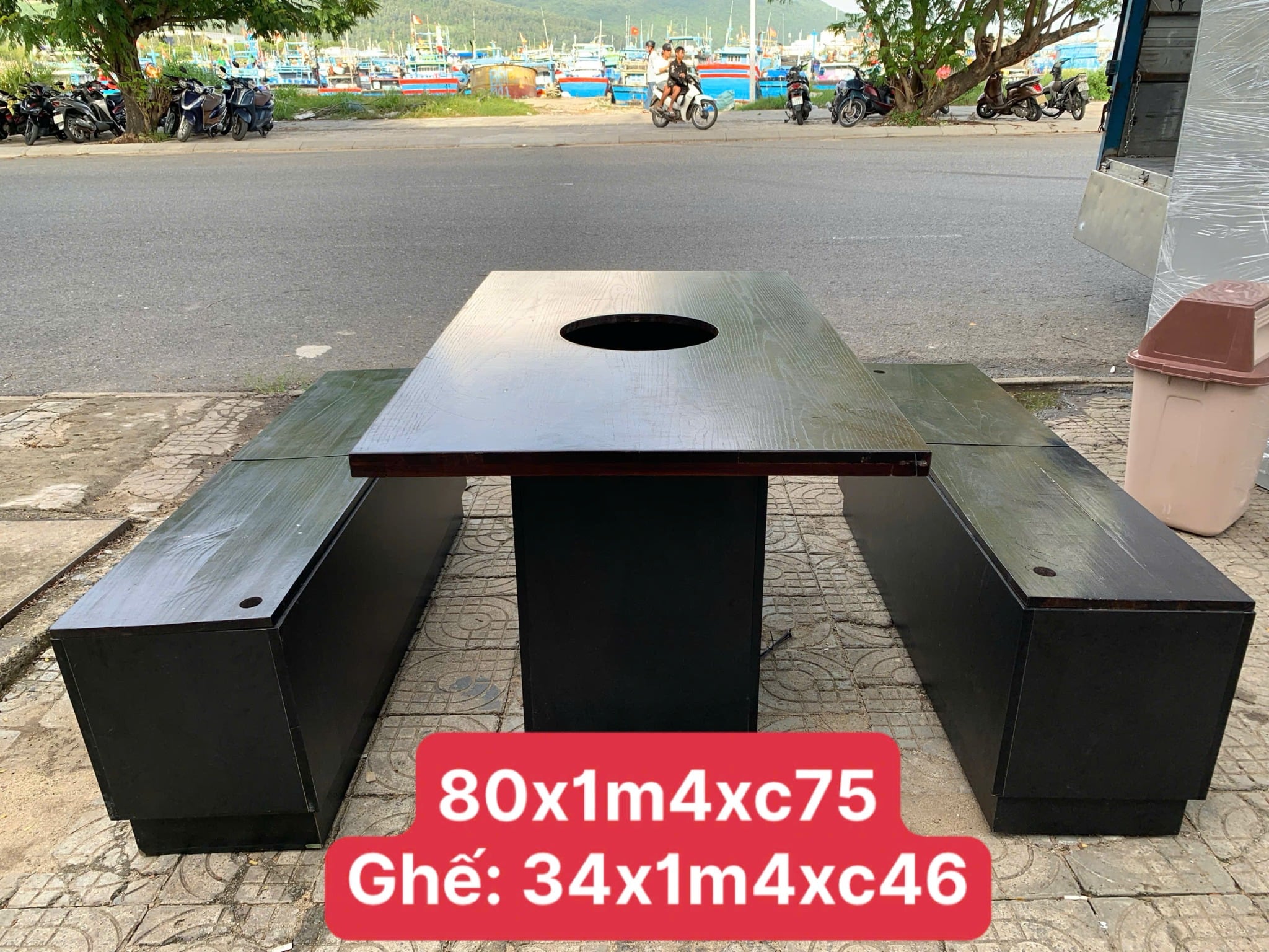 Bàn ghế nhà hàng nướng thanh lý