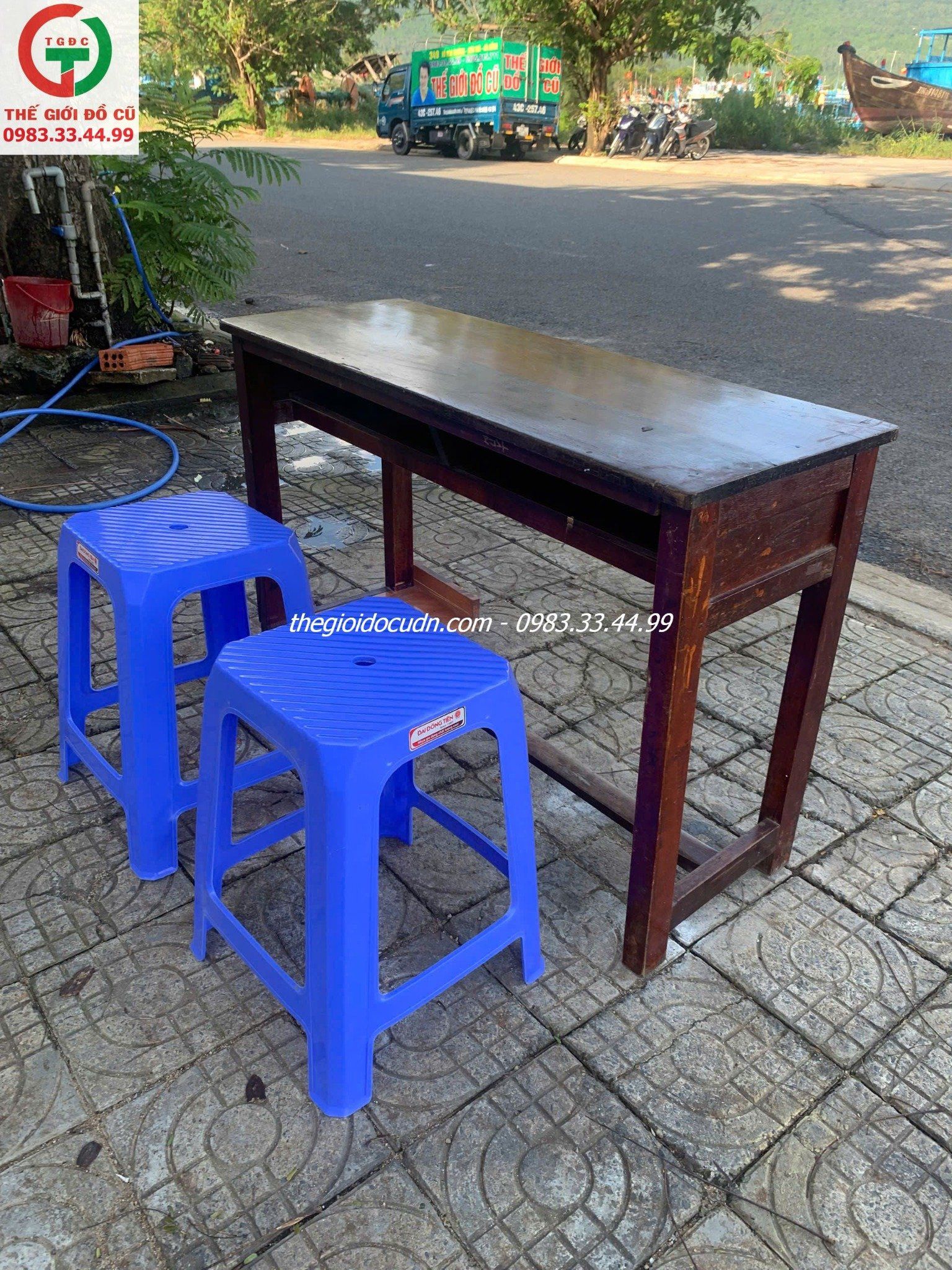 Bàn ghế học sinh thanh lý