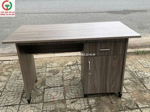 Bàn làm việc thanh lý