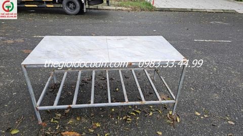 Bàn chân sắt mặt gạch men thanh lý