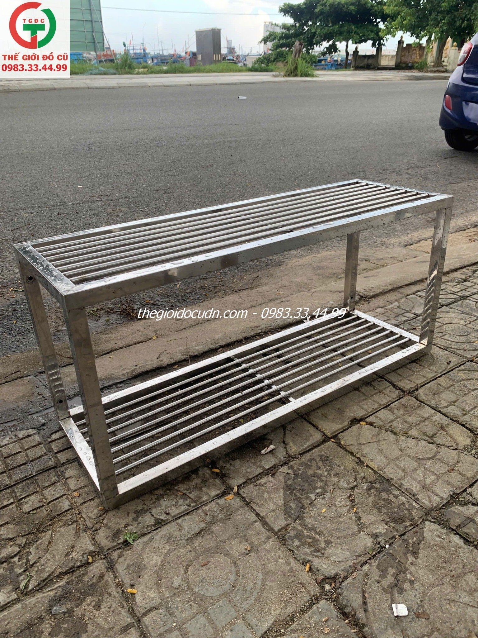 Kệ inox đính tường thanh lý