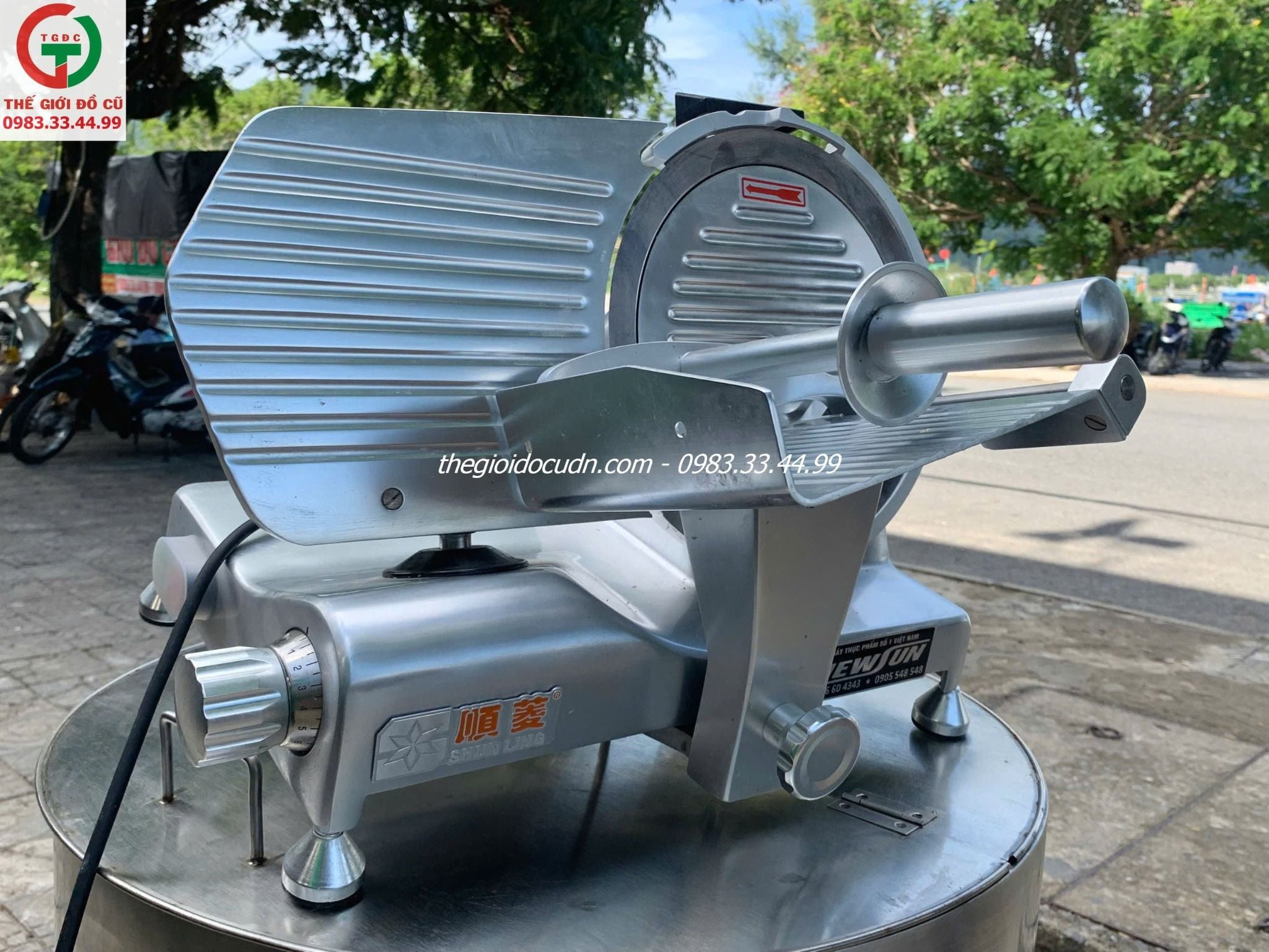 Máy cắt thịt Newsun thanh lý