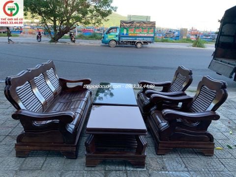 Salon gỗ thanh lý