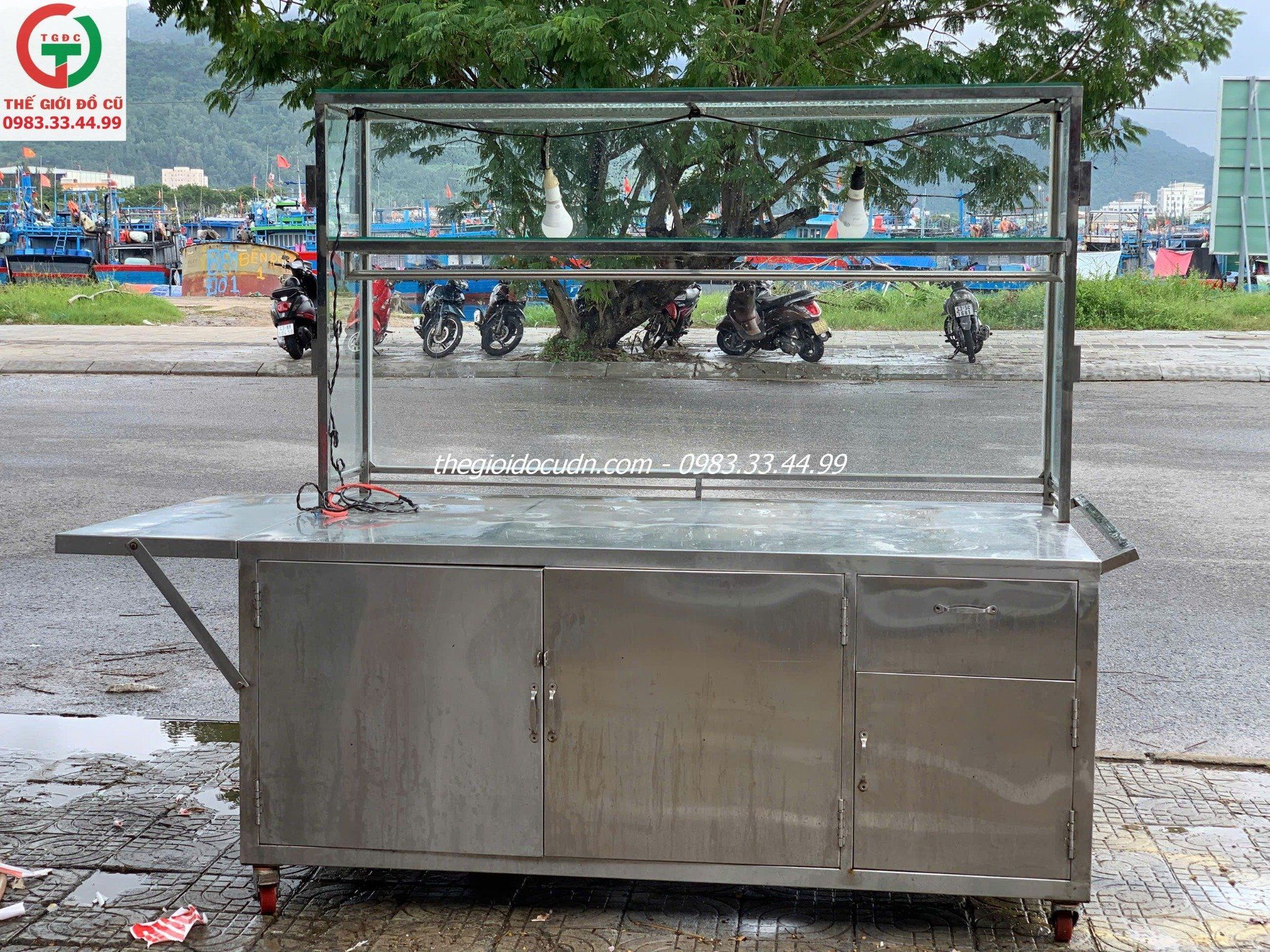 Tủ bán hàng thanh lý