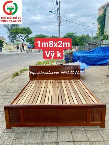 GIƯỜNG GỖ 1M8