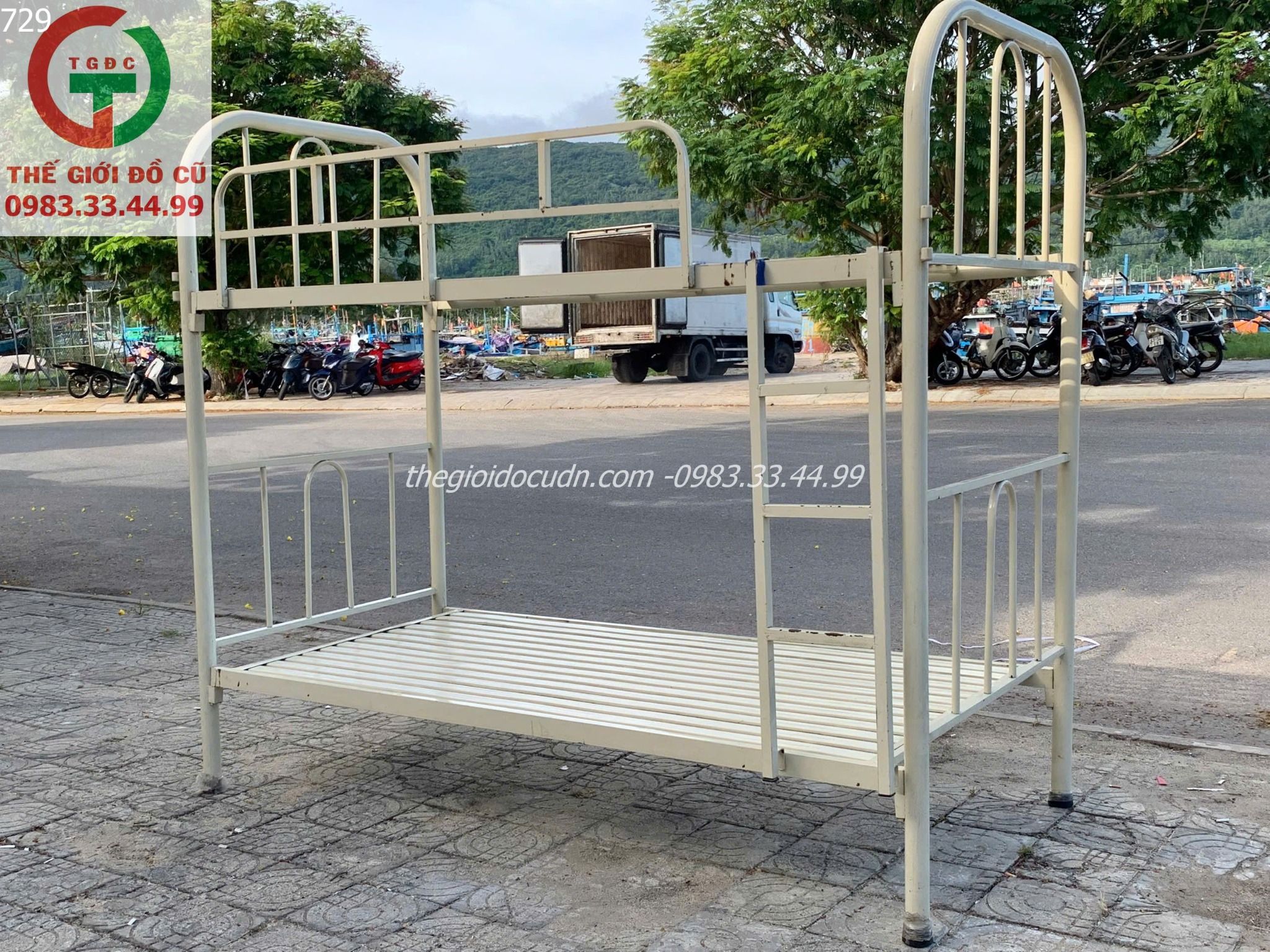 Giường tầng sắt