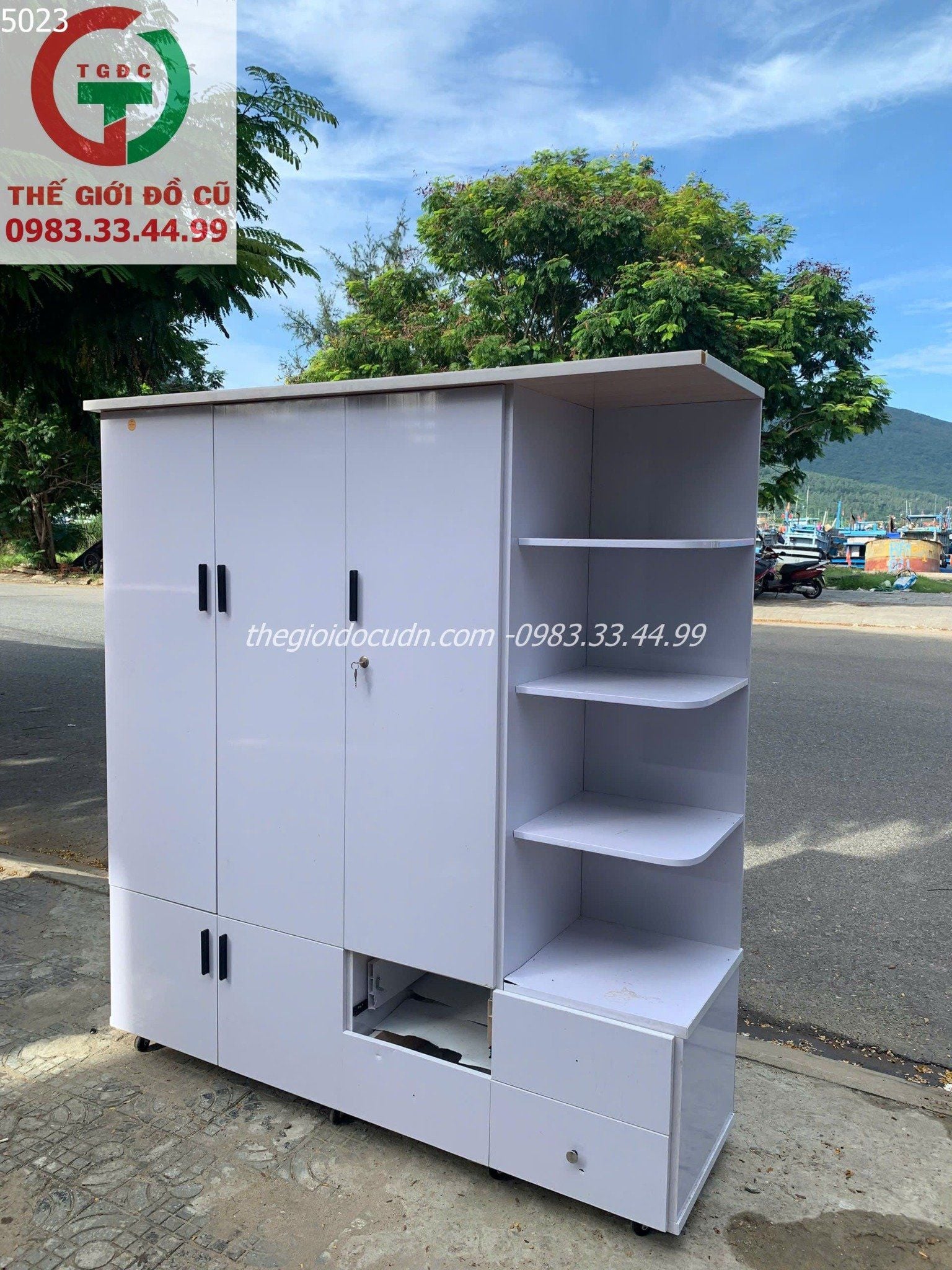 Tủ áo nhựa 3 cánh kèm kệ