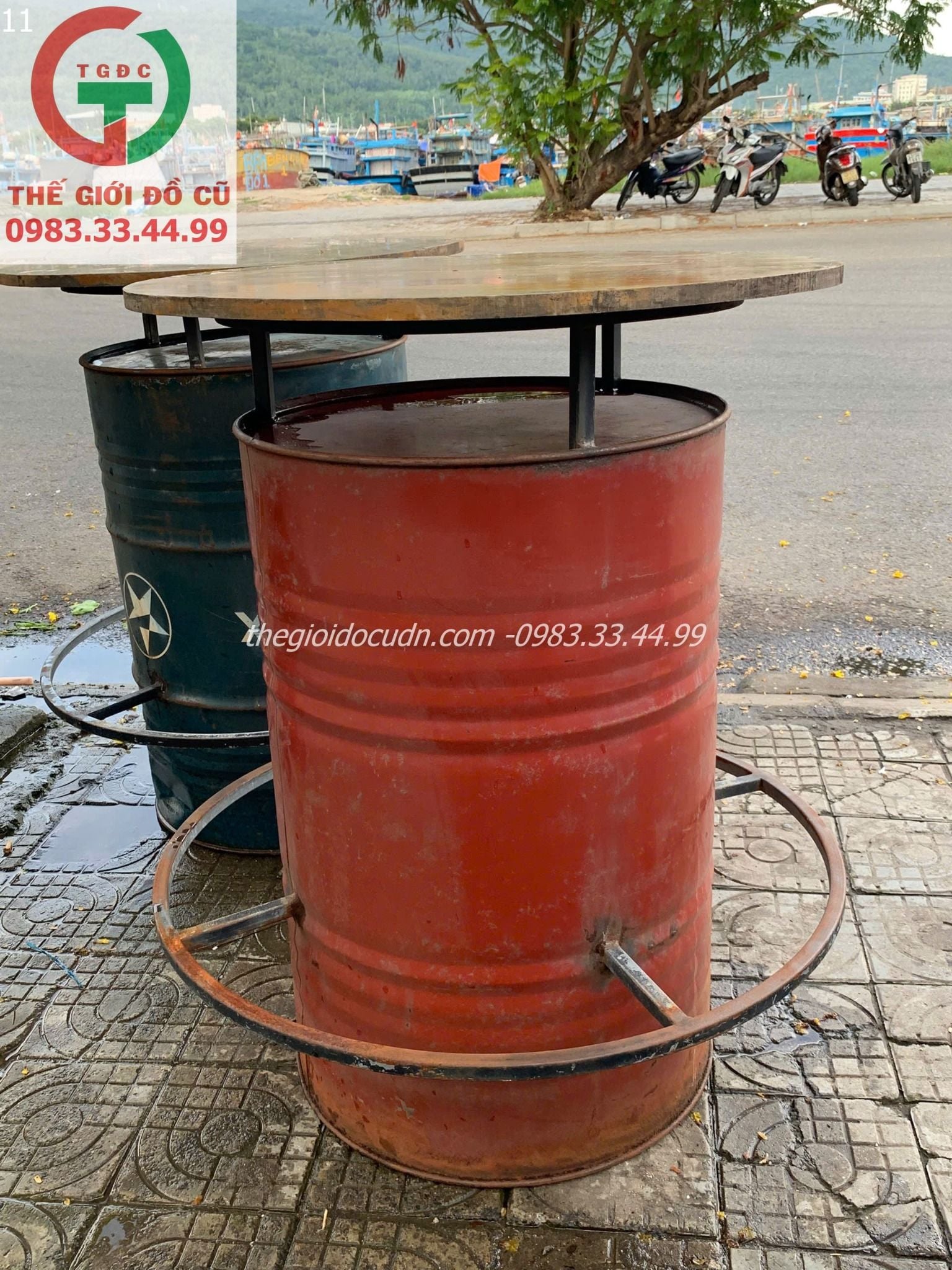 Bàn bar thùng phi