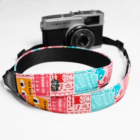  Dây đeo máy ảnh - Dolly - Mèo - Hồng -  Dành cho máy Fuji, Canon, Nikon, Leica, Olympus.. - Camera strap - MadebyCamm 