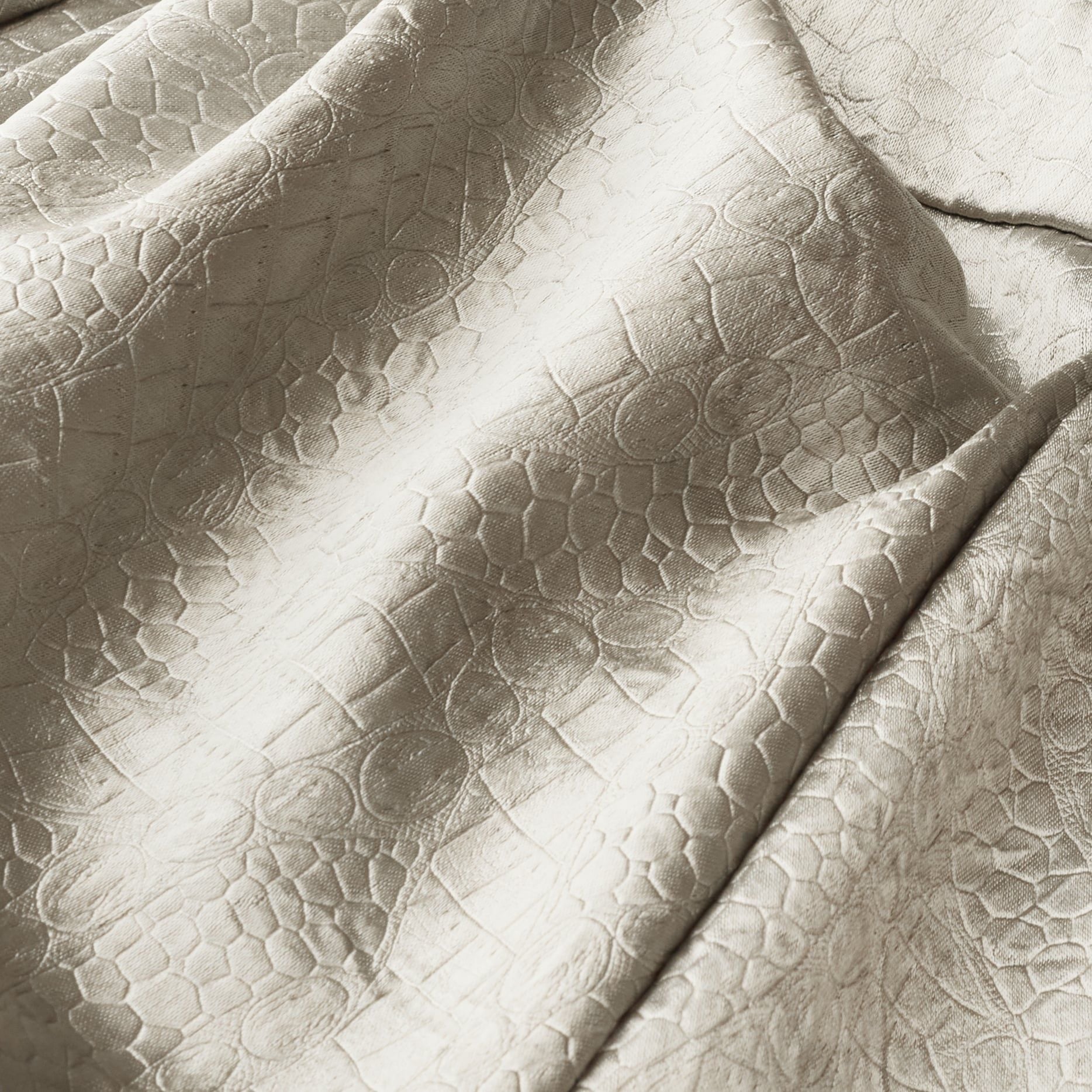  TSUN Amanda Skirt - Váy Bí Hiệu Ứng Da 